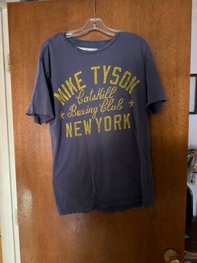 Roots of Fight Mike Tyson Kid Dynamite Catskill Boxing New York T-Shirt Size XL